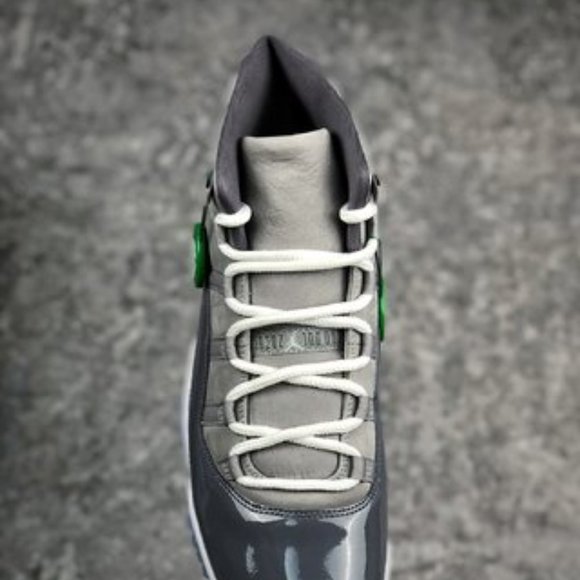 Air Jordan 11 main image 5